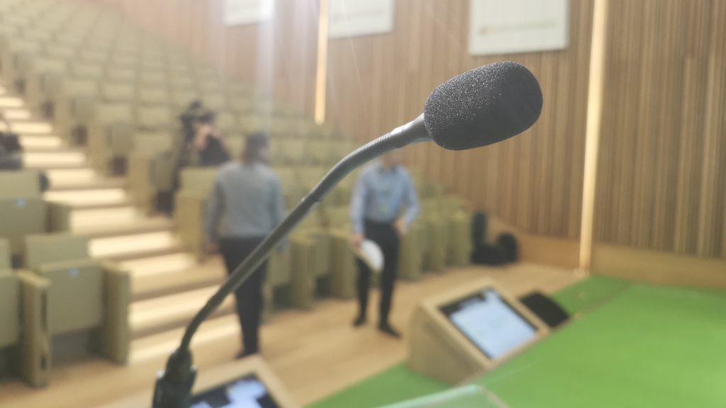 conference speaking tips, microphone on stage in glasgow