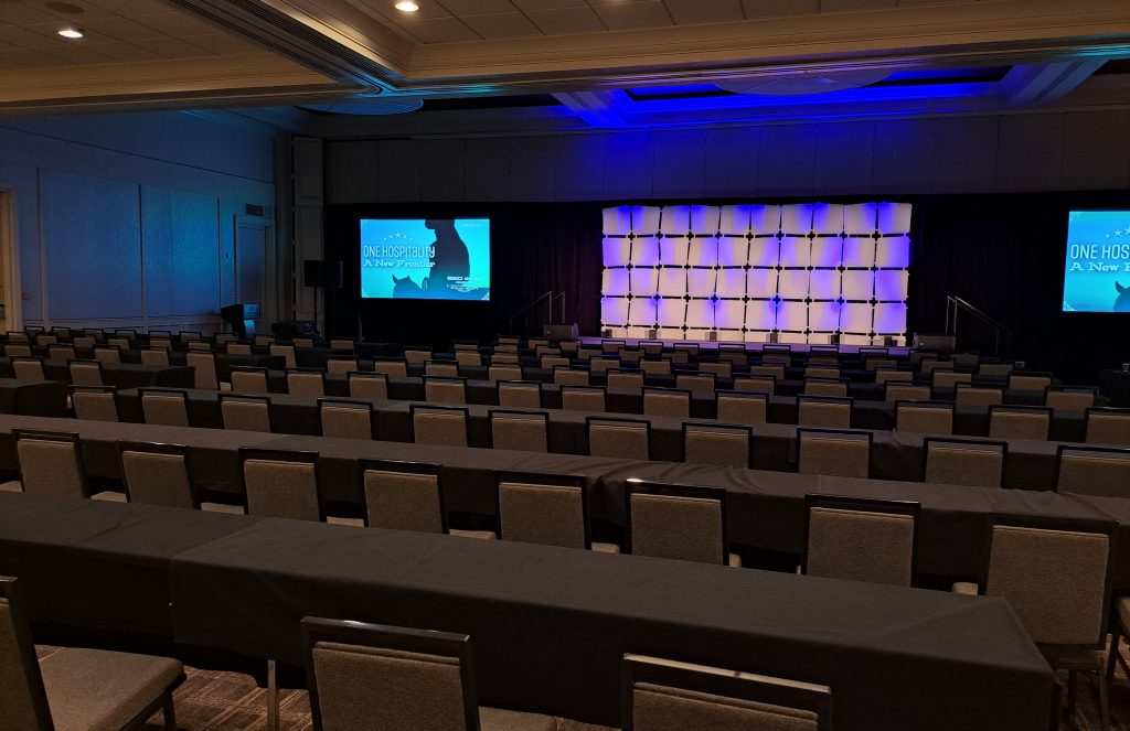 conference speaking tips, the stage at hilton hotel lyndon freeway dallas