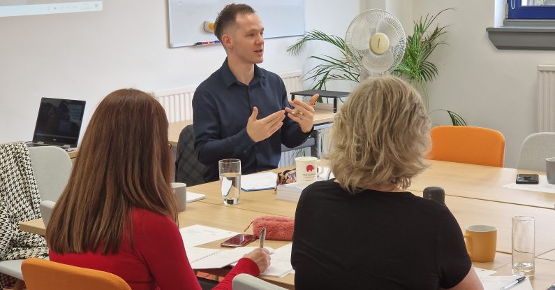 storytelling training UK, Colin Stone leads a training session